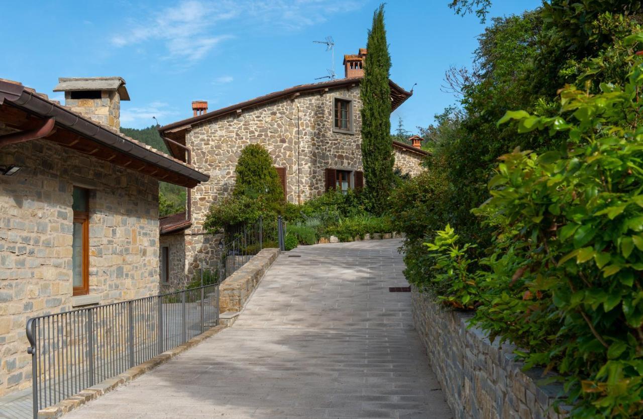 Borgo I Tre Baroni - Spa Suites & Resort Poppi Kültér fotó