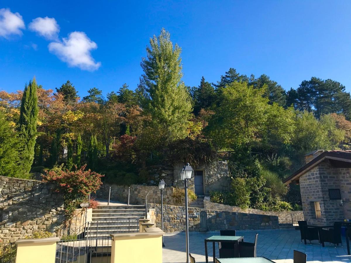 Borgo I Tre Baroni - Spa Suites & Resort Poppi Kültér fotó