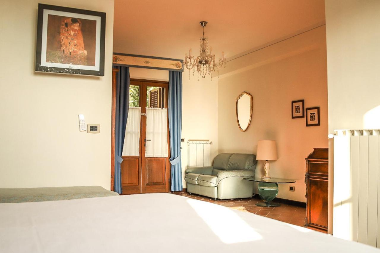 Borgo I Tre Baroni - Spa Suites & Resort Poppi Kültér fotó