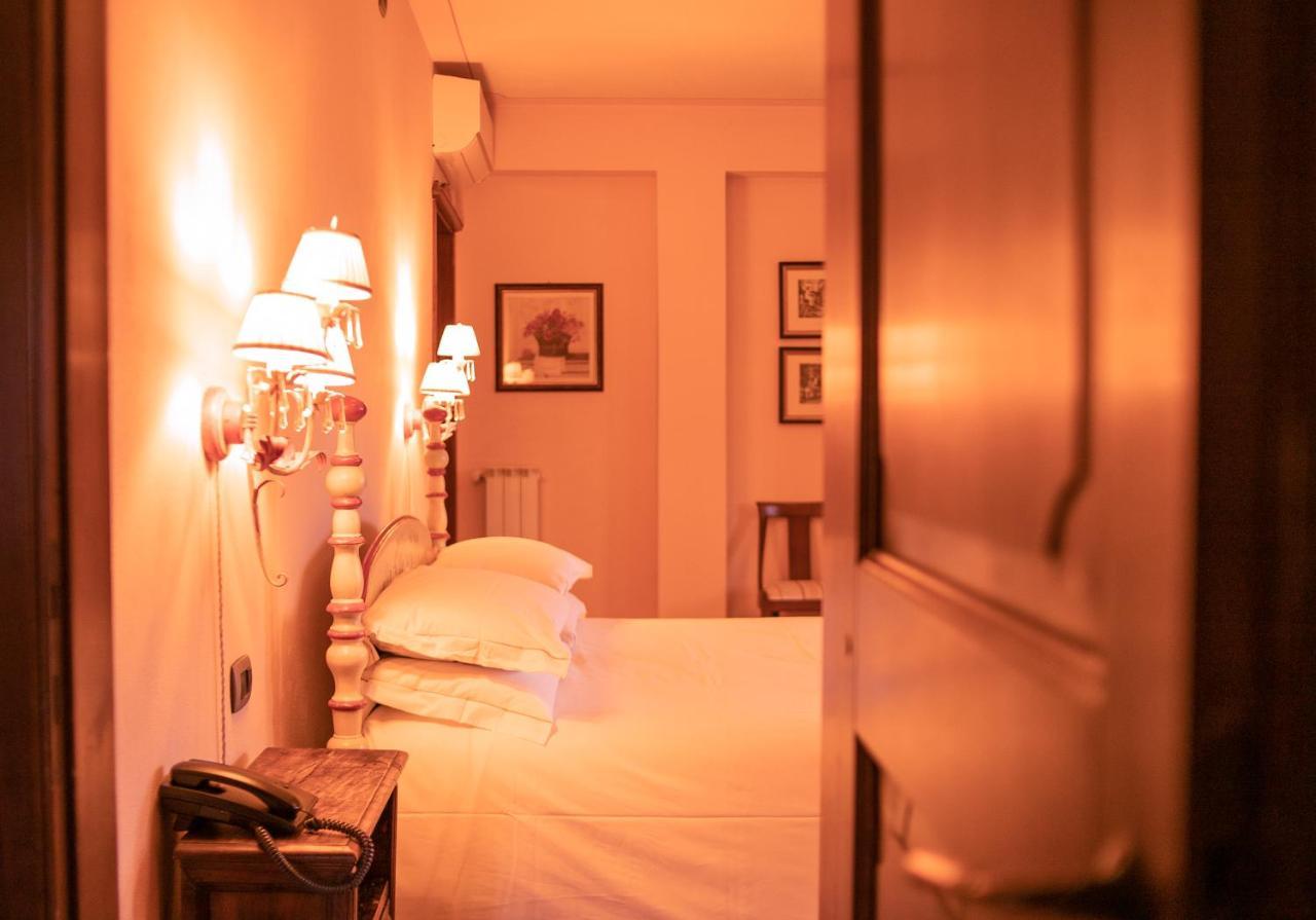 Borgo I Tre Baroni - Spa Suites & Resort Poppi Kültér fotó