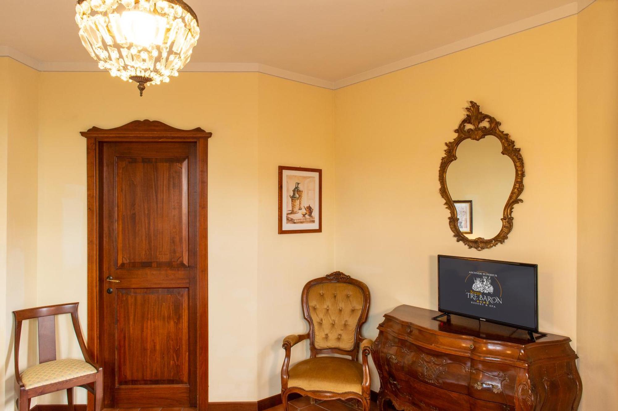 Borgo I Tre Baroni - Spa Suites & Resort Poppi Szoba fotó